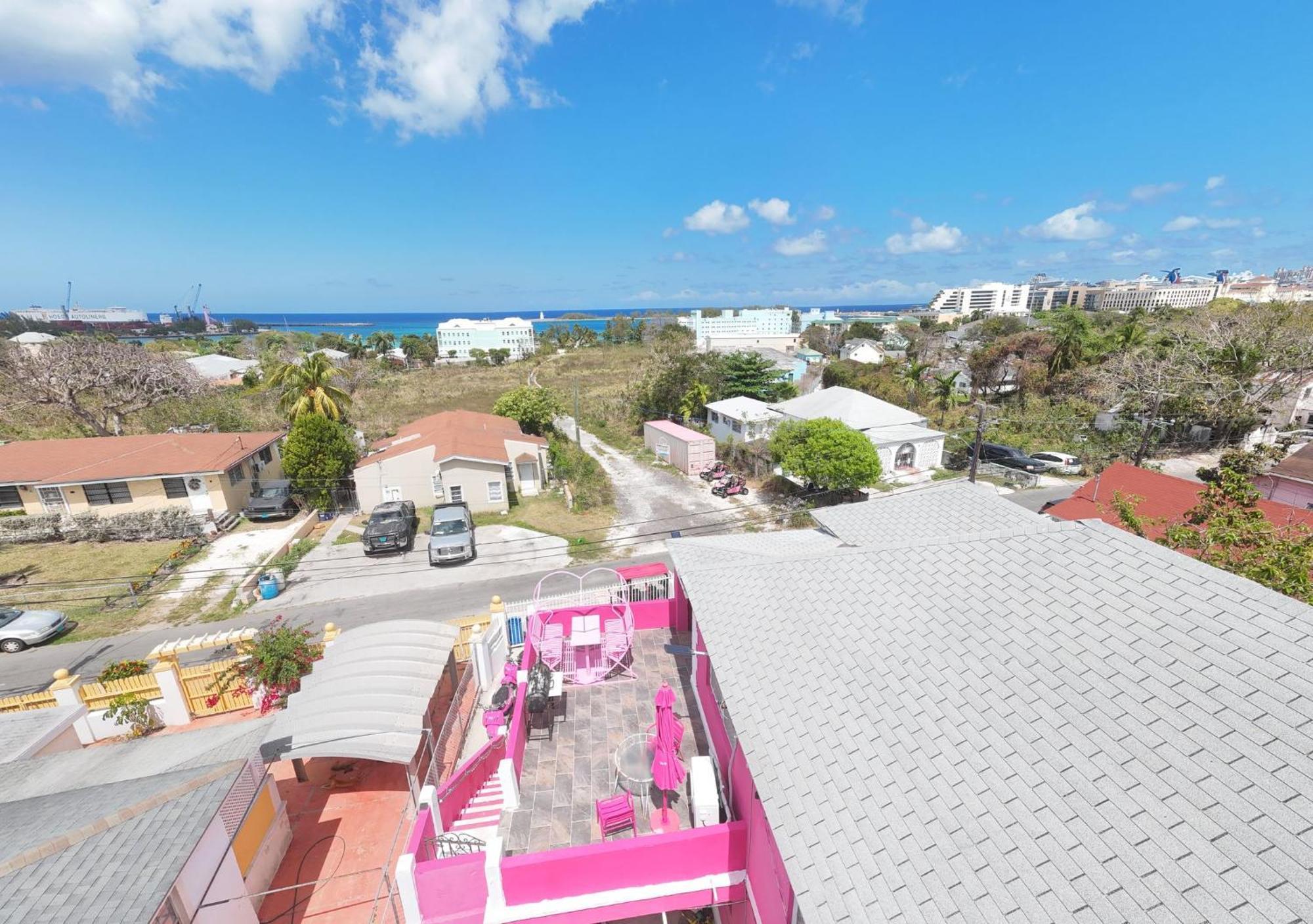 Da Pink And White Palace 나사우 외부 사진
