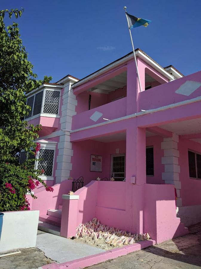 Da Pink And White Palace 나사우 외부 사진